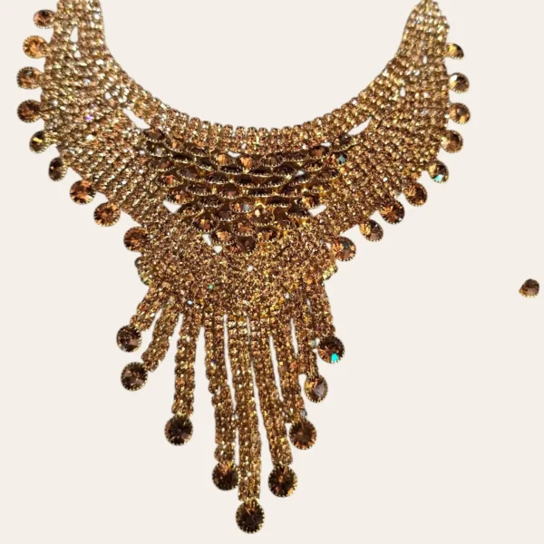 Beautiful Necklace Set with Earrings and Maangtika & Nath - Image 2