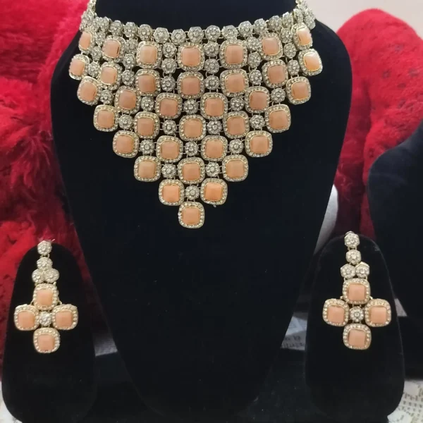 Beautiful Necklace Set , Pair of earring & Mangteeka (Peach Color)